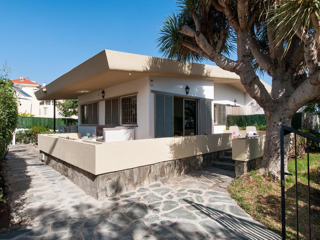 Beach House Adelfas San Agustin Mci Bagian luar foto